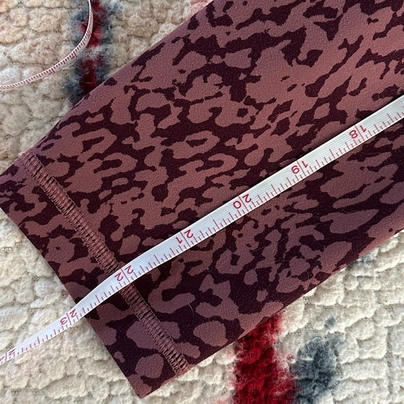 Athleta SALUTATION 7/8 Legging - Burgundy - Picture 5 of 7